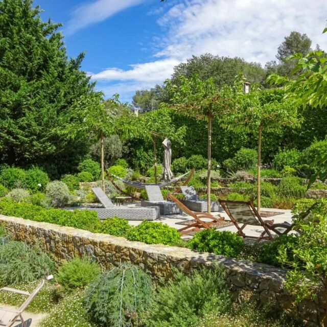Entretien de jardin à Valbonne.

#landscaper #frenchriviera #frenchgarden #valbonne #mediterraneanlife