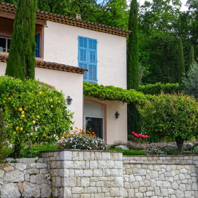 Villa du Col.

Entretien du jardin à l'année par nos équipes.

#jardinmediterraneen #saintpauldevence #provence #southoffrance #paysagiste
